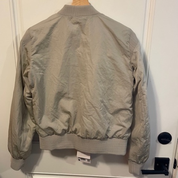 LULULEMON REVERSIBLE INSULATED BOMBER JACKET.BNWT - Picture 4 of 8